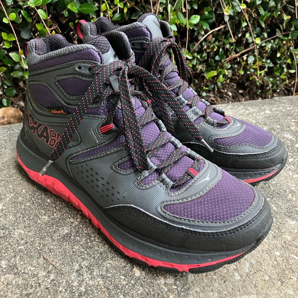 Hoka One One Boots - sz women 8.5